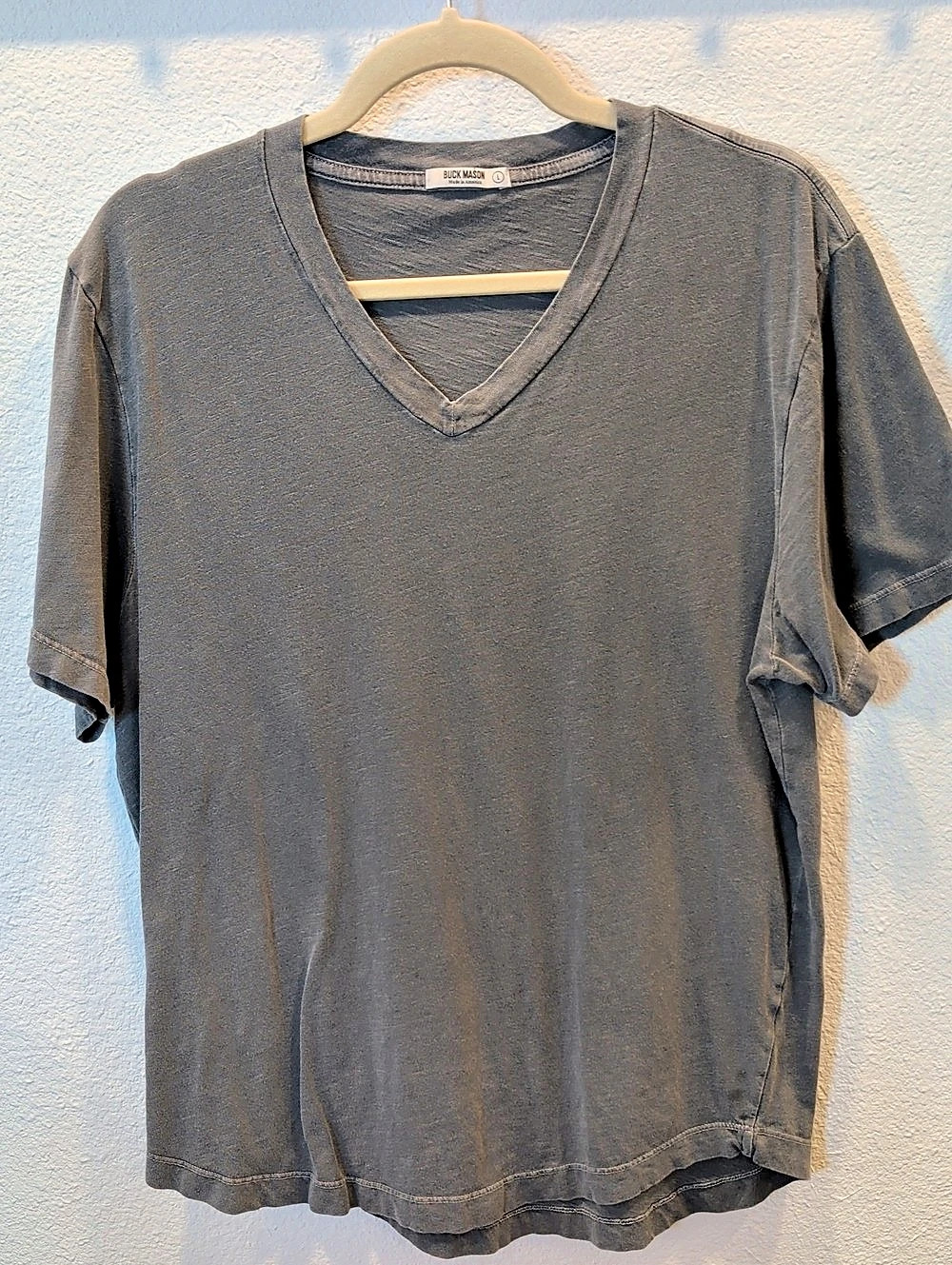 Rare Buck Mason V-Neck Tee Men's Large Vintage Gray